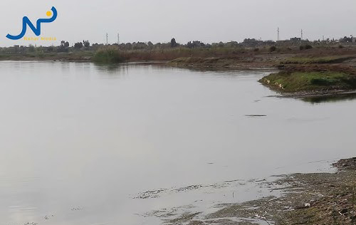 انخفاض حاد بمنسوب مياه نهر الفرات دير الزور يخلّف مشكلات جسيمة لدى الفلاحين والأهالي